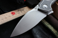 DISCONTINUED - Muscle (Tashi Bharucha, M390, 2rbs, Ti, handrubbed satin)