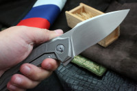 DISCONTINUED - Muscle (Tashi Bharucha, M390, 2rbs, Ti, handrubbed satin)