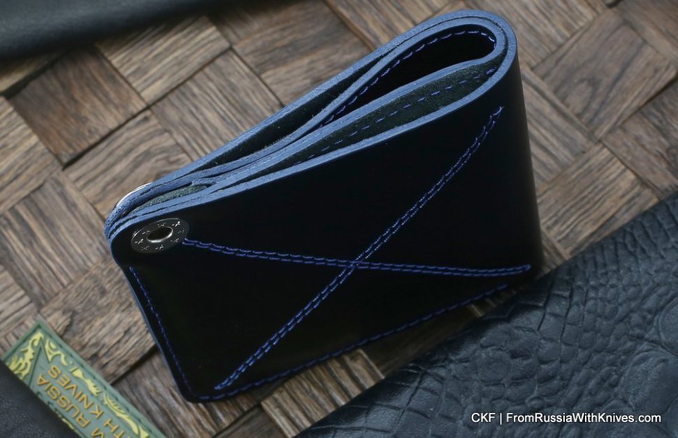 Custom leather wallet - black
