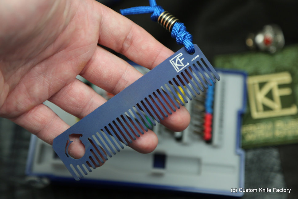 GRENADE Titanium Comb (blue)