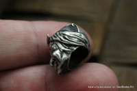 Paracord Bead Baba Yaga